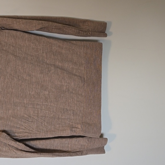 Banana Republic Camel/Tan 100% Merino Wool Turtle Neck Sweater Size Medium - Picture 7 of 10